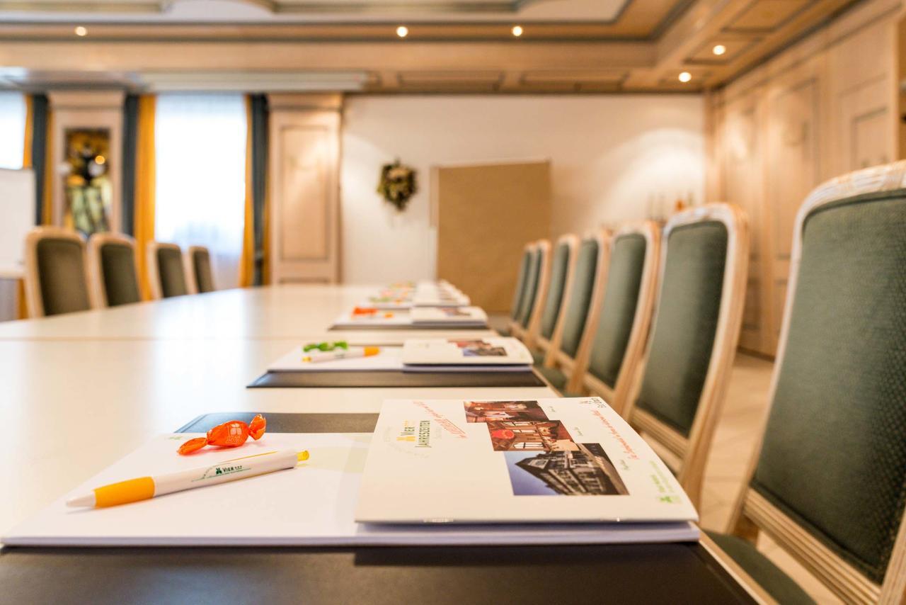 באד אוראך Flair Hotel Vier Jahreszeiten מראה חיצוני תמונה